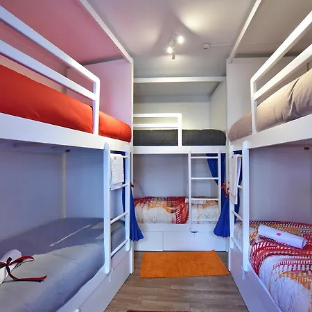 Hostel Train Lisbon